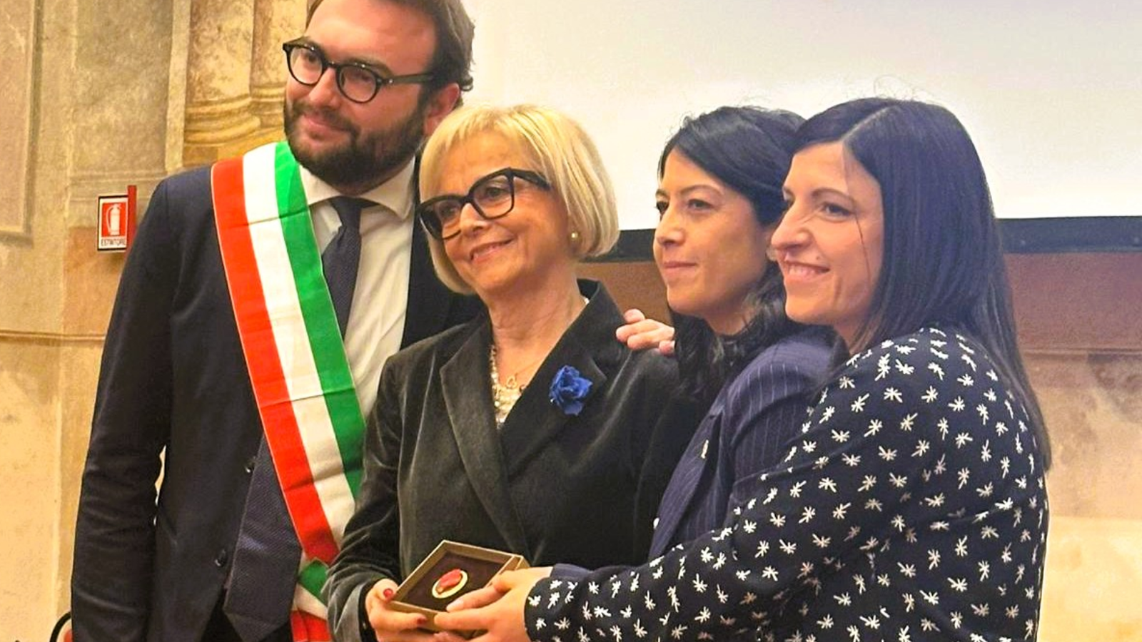Foto consegna premio Ninci